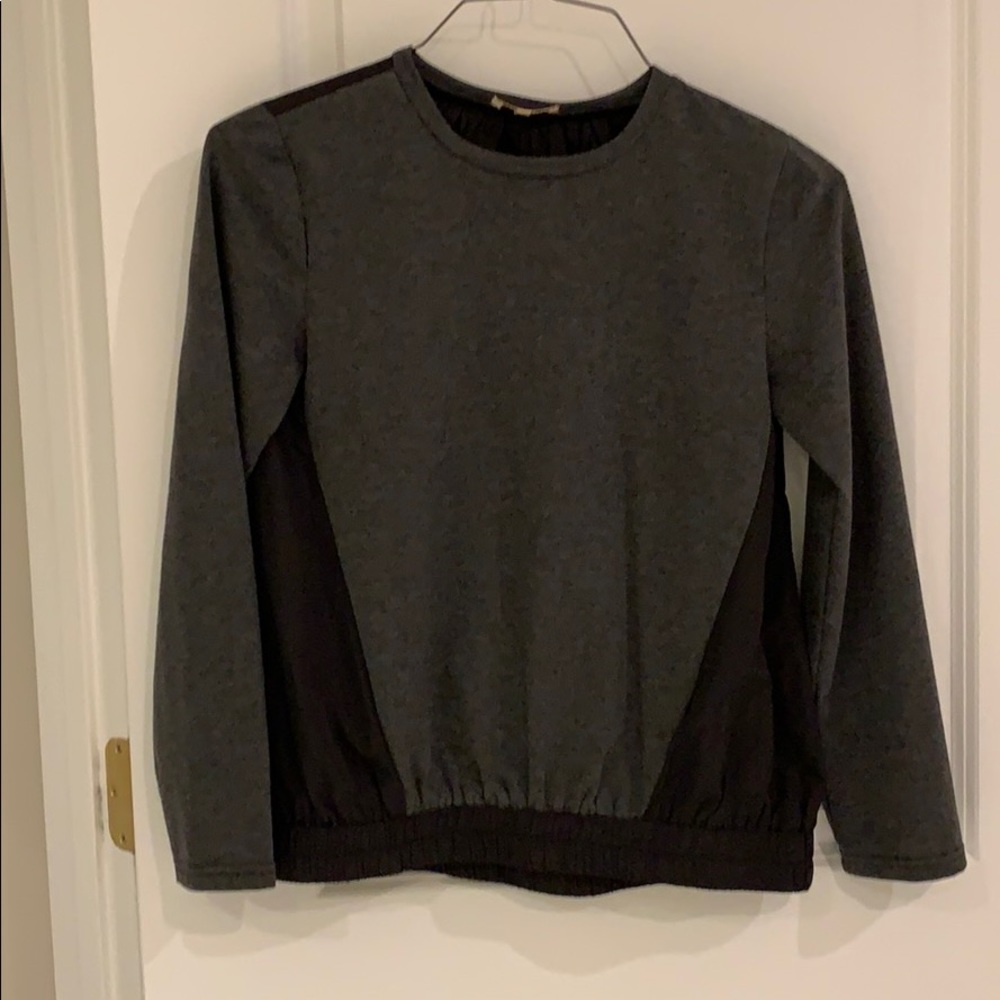 Antique Gold XS gray and black top